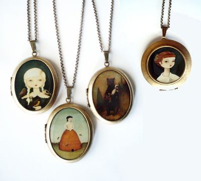 Lockets big