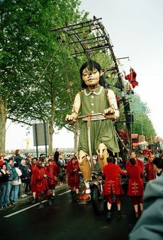 406pxpetite_geante_royal_de_luxe_nantes_
